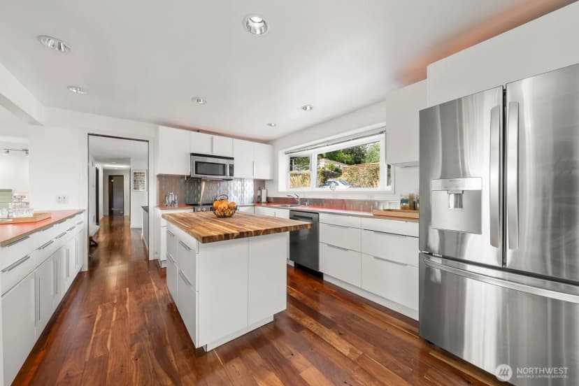 Property photo for 7703 S 128th Street, Seattle photo 15
