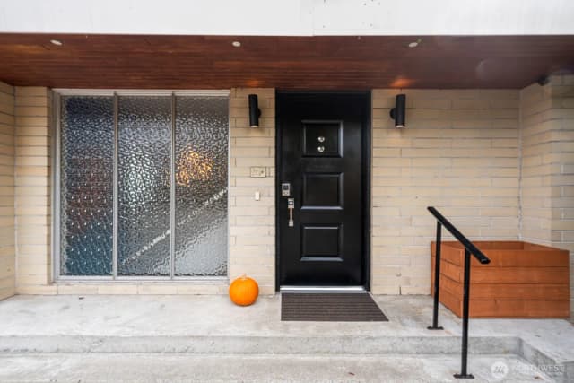 Property photo for 7703 S 128th Street, Seattle photo 2