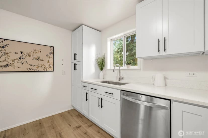 Property photo for 20431 W 20th Place, Lynnwood photo 14