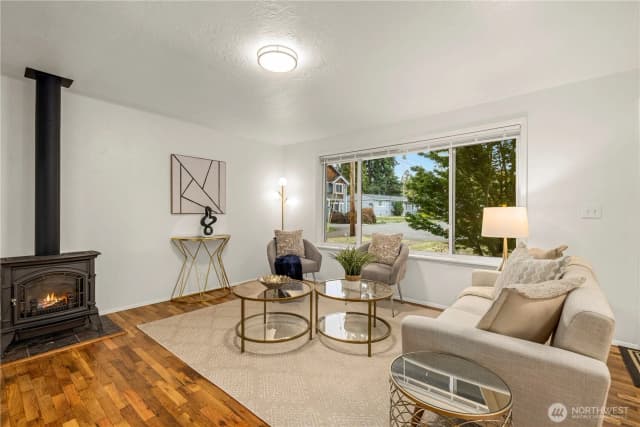 Property photo for 20431 W 20th Place, Lynnwood photo 5