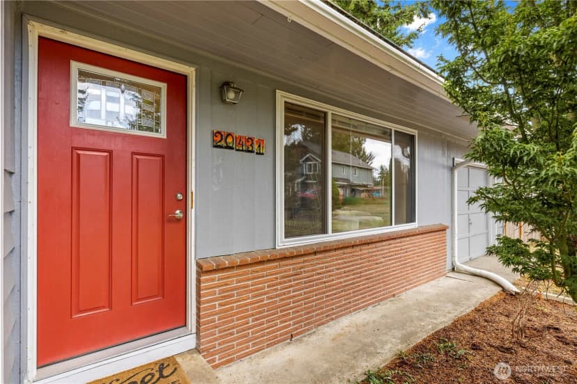 Property photo for 20431 W 20th Place, Lynnwood photo 2