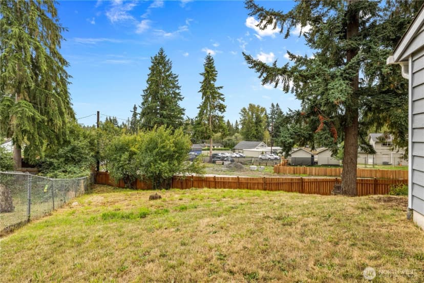 Property photo for 20431 W 20th Place, Lynnwood photo 30