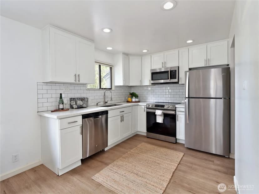 Property photo for 2103 N 193rd Street, Shoreline photo 11
