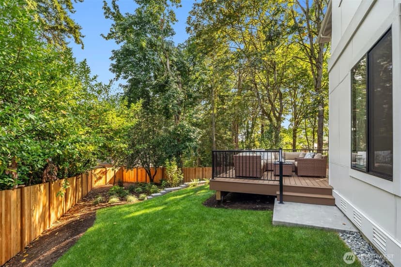 Property photo for 1704 172nd Court Ne, Bellevue photo 28