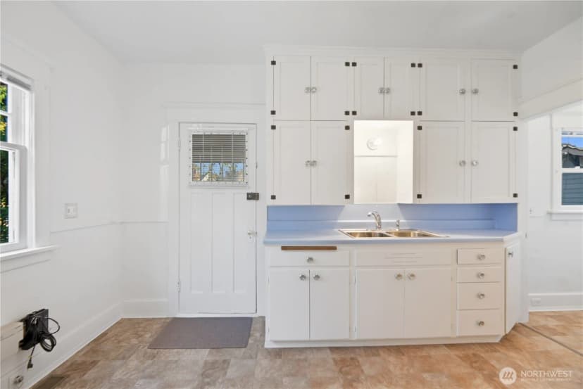 Property photo for 2614 E Spring Street, Seattle photo 15