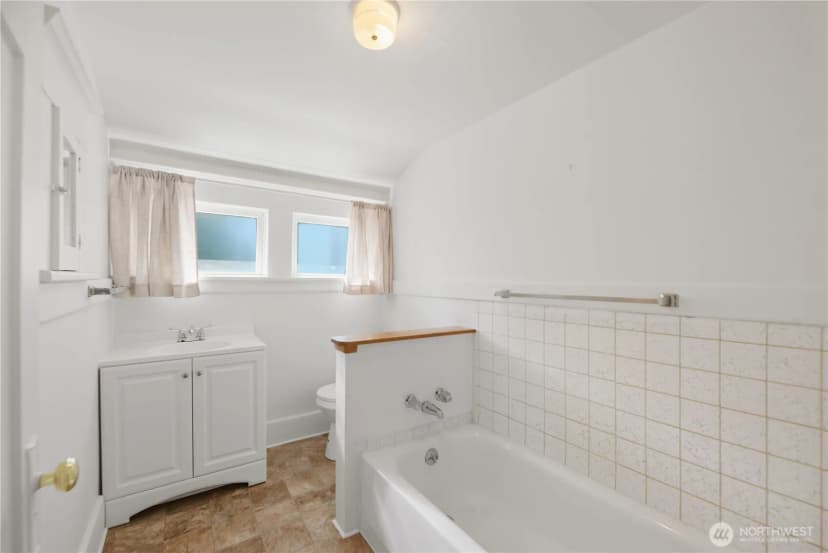 Property photo for 2614 E Spring Street, Seattle photo 36
