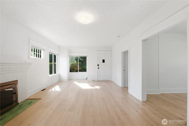 Property photo for 2614 E Spring Street, Seattle photo 4