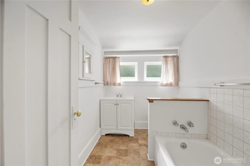 Property photo for 2614 E Spring Street, Seattle photo 35