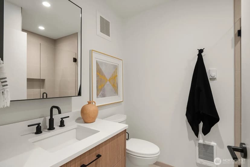 Property photo for 2236 Fairview Avenue E #b, Seattle photo 14