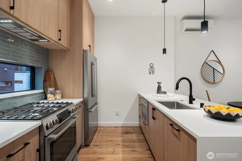 Property photo for 2236 Fairview Avenue E #b, Seattle photo 6
