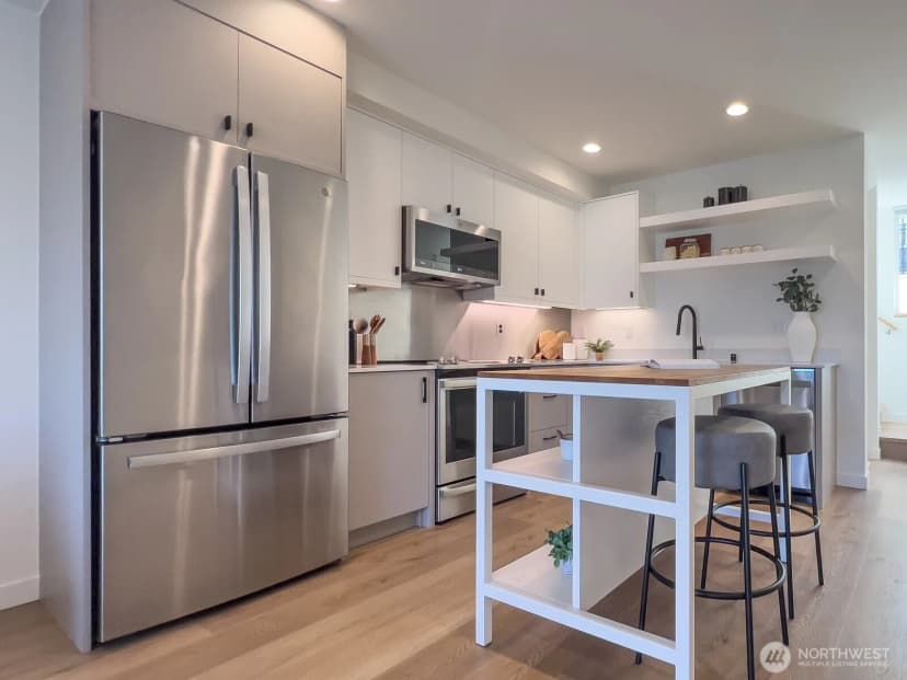 Property photo for 5031 35th Avenue S #unit D, Seattle photo 7