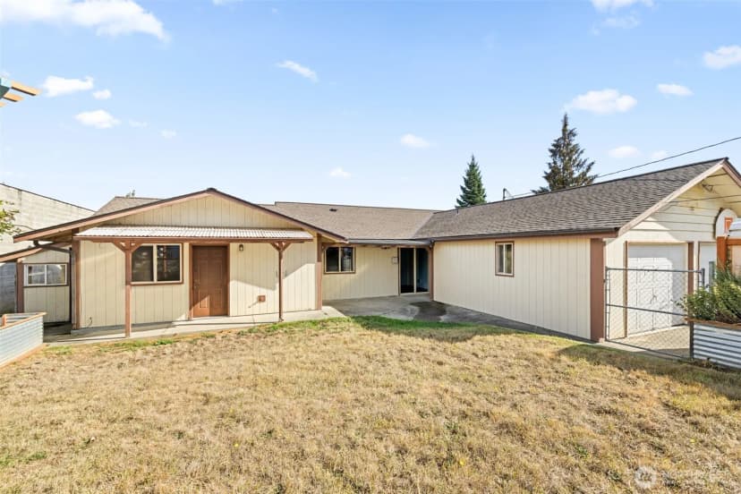 Property photo for 934 W 13th Street, Port Angeles photo 33
