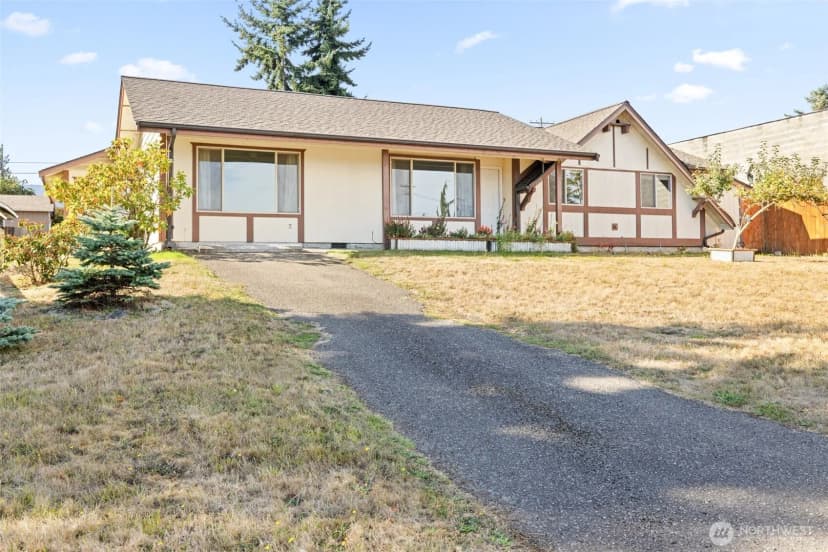Property photo for 934 W 13th Street, Port Angeles photo 6