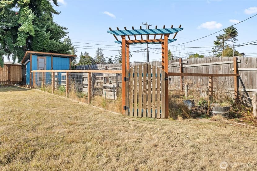 Property photo for 934 W 13th Street, Port Angeles photo 35