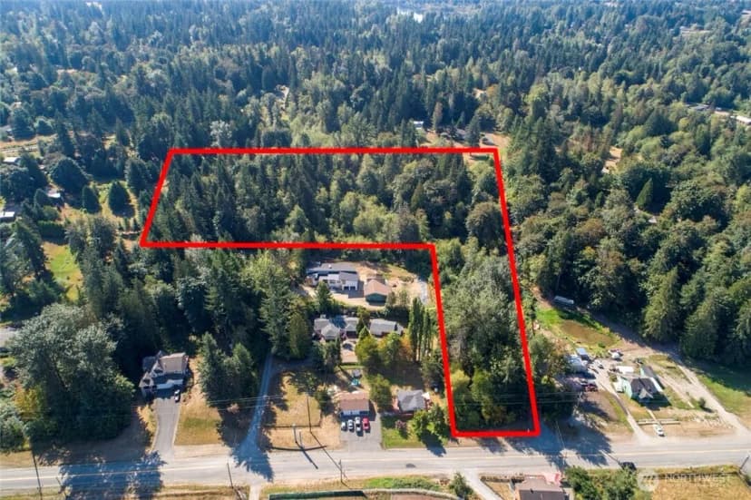 Property photo for 204 Xx 190th Avenue Se, Renton photo 3