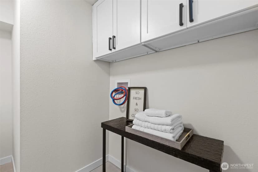Property photo for 11504 Sand Point Way Ne, Seattle photo 21