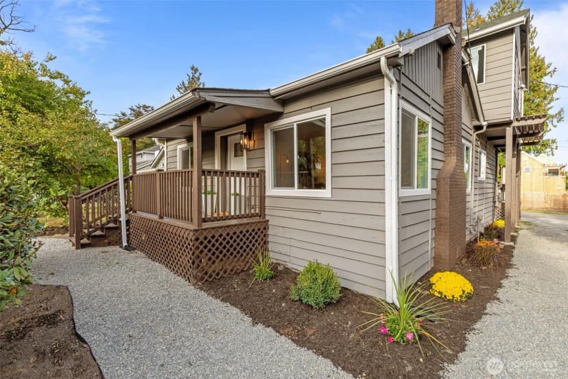 Property photo for 11504 Sand Point Way Ne, Seattle photo 37