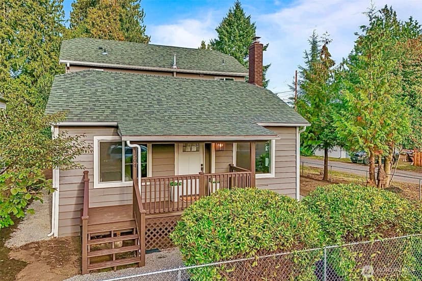 Property photo for 11504 Sand Point Way Ne, Seattle photo 36