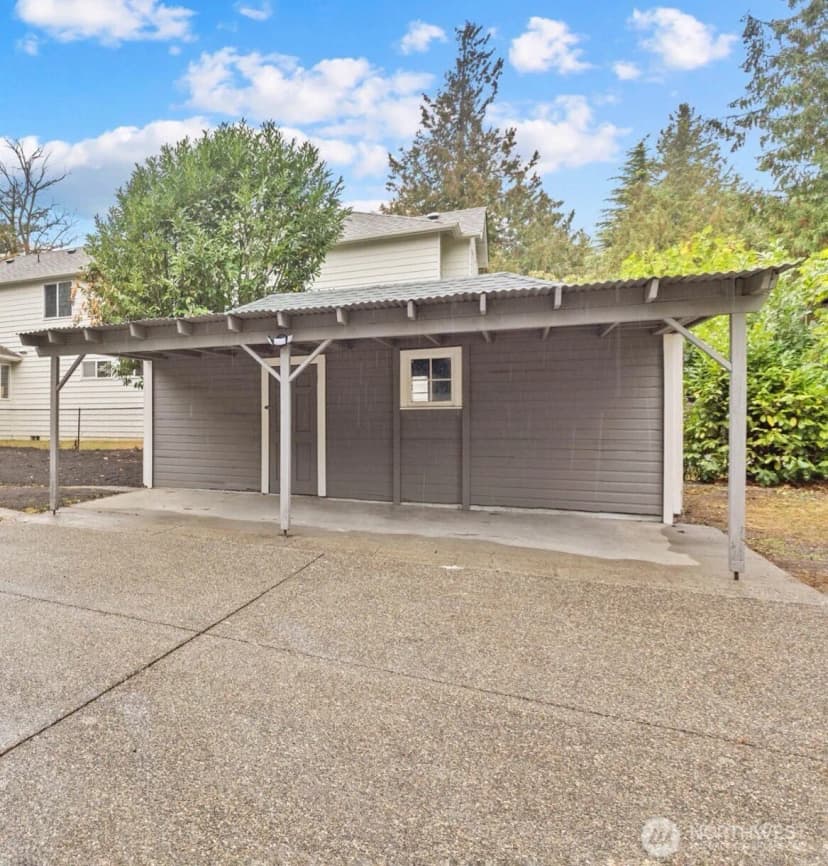 Property photo for 11504 Sand Point Way Ne, Seattle photo 39