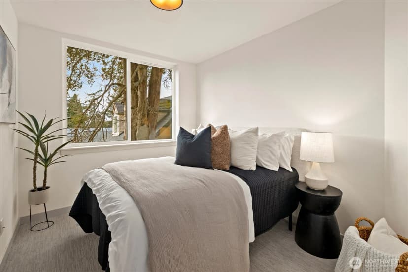 Property photo for 816 Ne 70th Street, Seattle photo 23