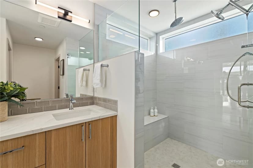 Property photo for 816 Ne 70th Street, Seattle photo 21