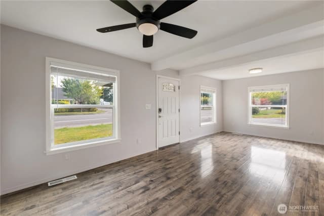 Property photo for 631 S Anacortes Street, Burlington photo 3