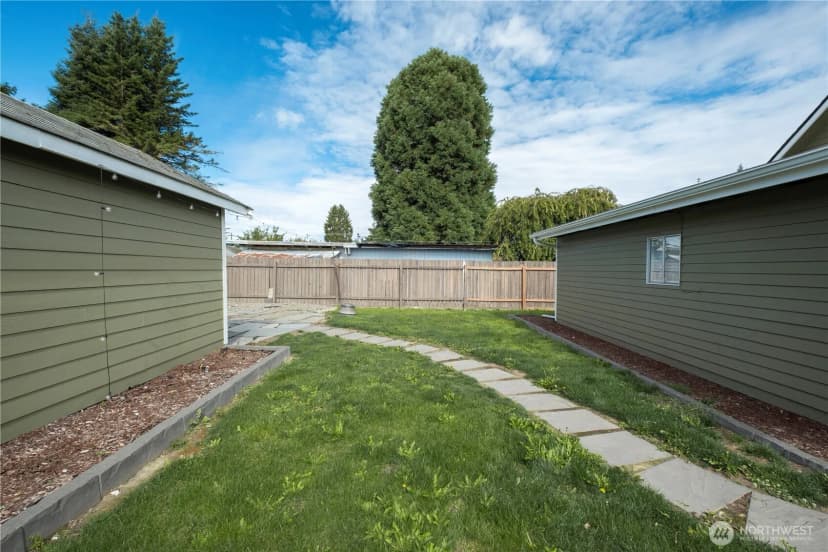 Property photo for 631 S Anacortes Street, Burlington photo 13