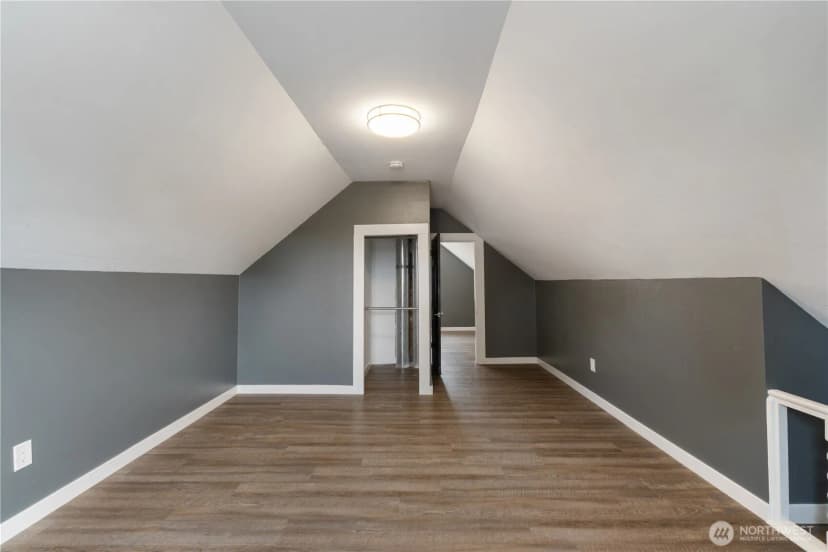 Property photo for 631 S Anacortes Street, Burlington photo 11
