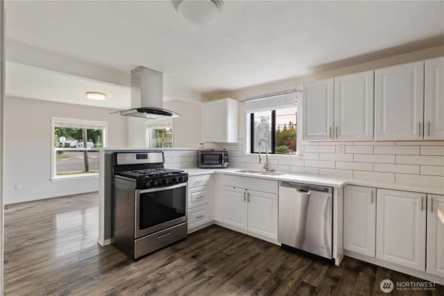 Property photo for 631 S Anacortes Street, Burlington photo 5