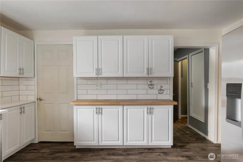 Property photo for 631 S Anacortes Street, Burlington photo 6