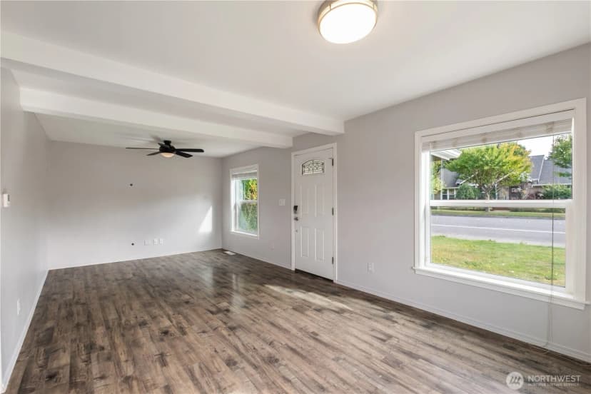 Property photo for 631 S Anacortes Street, Burlington photo 2