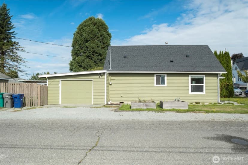 Property photo for 631 S Anacortes Street, Burlington photo 18