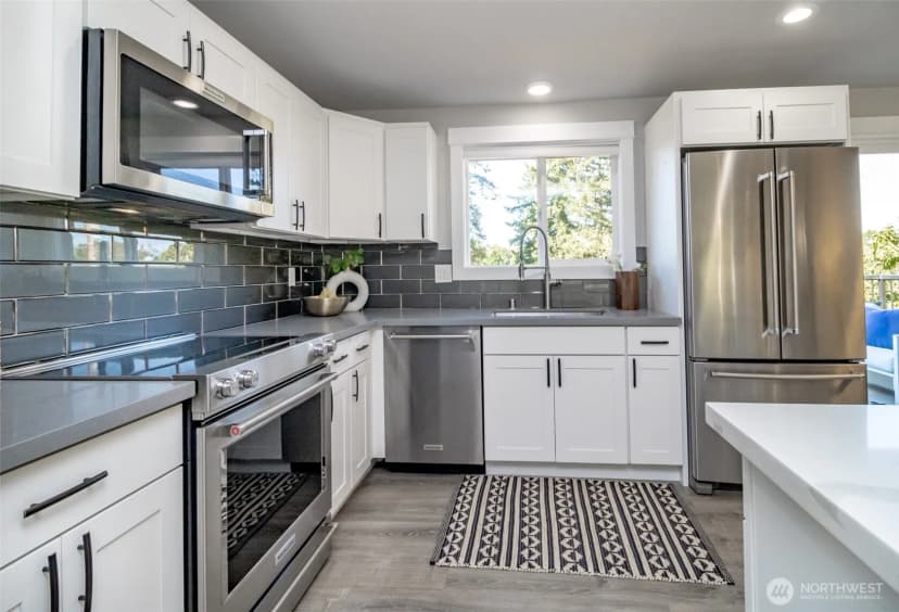 Property photo for 6701 15th Avenue Sw, Seattle photo 7