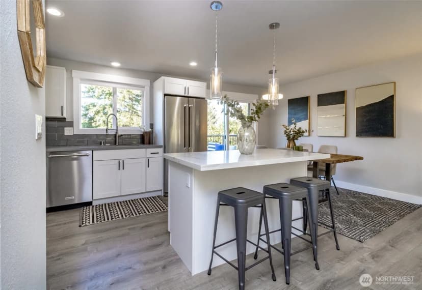 Property photo for 6701 15th Avenue Sw, Seattle photo 6