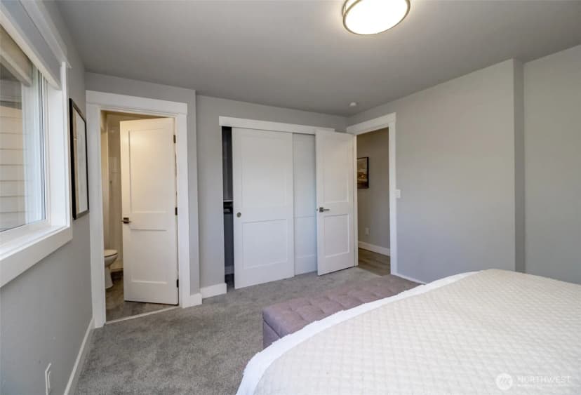 Property photo for 6701 15th Avenue Sw, Seattle photo 17