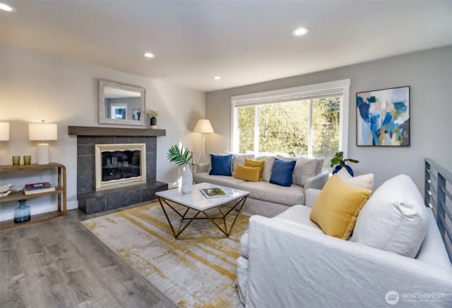 Property photo for 6701 15th Avenue Sw, Seattle photo 5