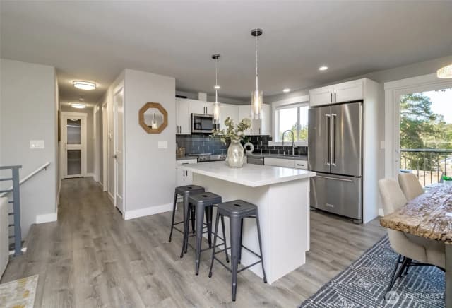 Property photo for 6701 15th Avenue Sw, Seattle photo 3