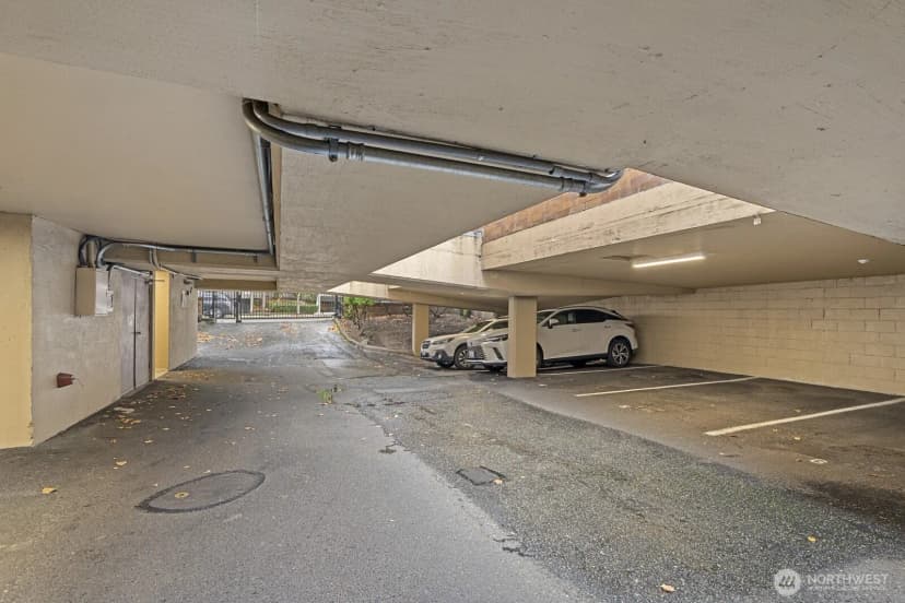 Property photo for 905 Cherry Street #601, Seattle photo 15