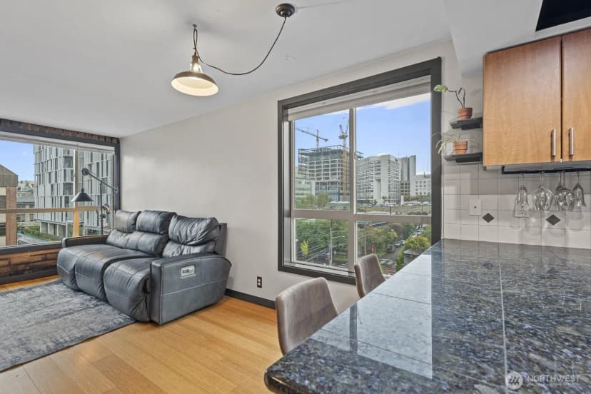 Property photo for 905 Cherry Street #601, Seattle photo 9