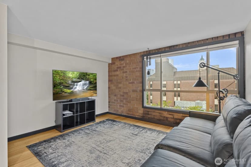 Property photo for 905 Cherry Street #601, Seattle photo 8