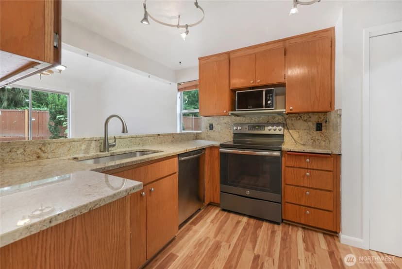 Property photo for 5217 Sw 324th Place, Federal Way photo 8