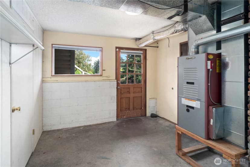 Property photo for 1055 Monroe Street, Port Townsend photo 32