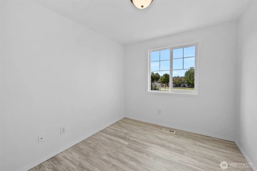 Property photo for 14905 45th Avenue Ne, Marysville photo 19