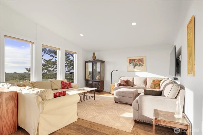 Property photo for 35302 I Place, Ocean Park photo 10