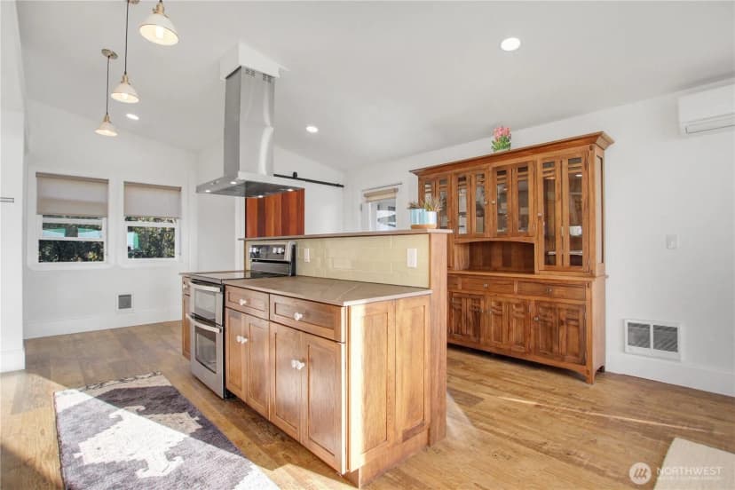 Property photo for 35302 I Place, Ocean Park photo 11