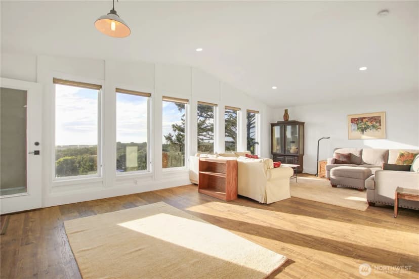 Property photo for 35302 I Place, Ocean Park photo 8