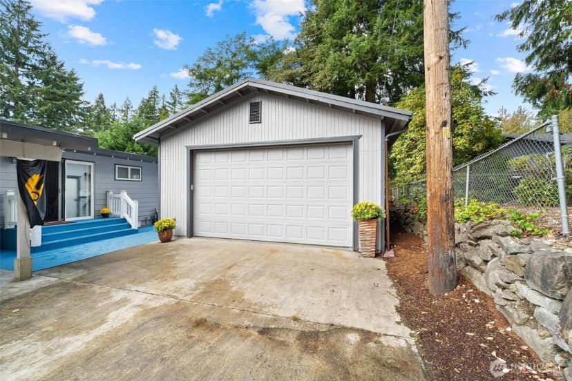 Property photo for 18308 Se 145th Street, Renton photo 17