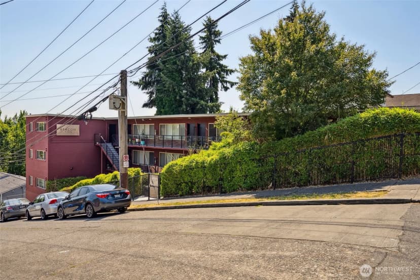 Property photo for 1401 S Holgate Street, Seattle photo 4