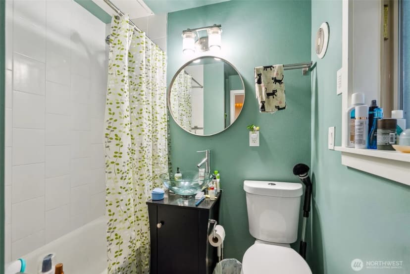 Property photo for 1401 S Holgate Street, Seattle photo 18