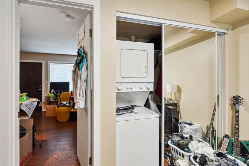 Property photo for 1401 S Holgate Street, Seattle photo 10